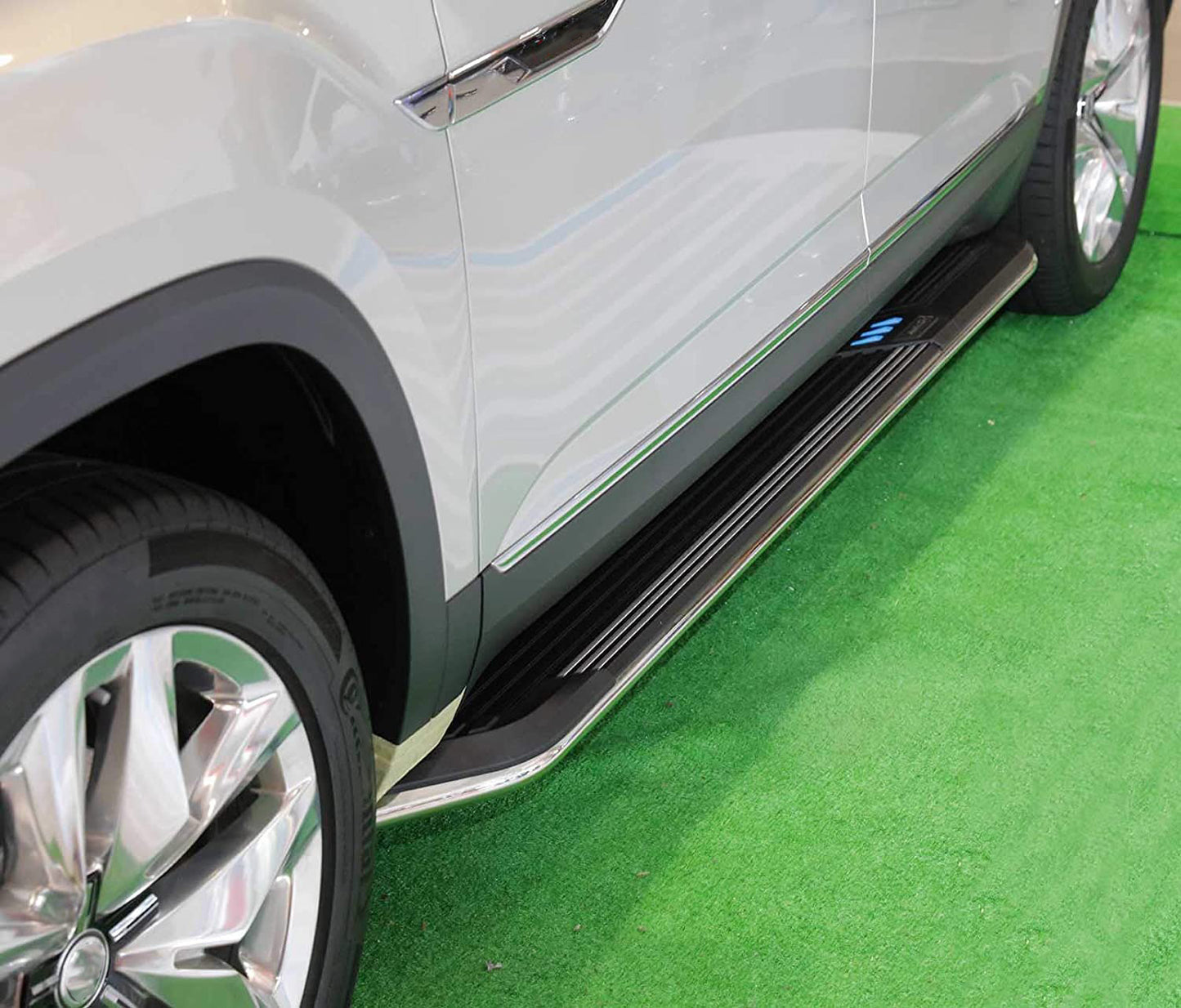 Saremas Durable Running Boards Side Steps Nerf Bars for Volkswagen VW Atlas 2018 2019 2020 2021 2022